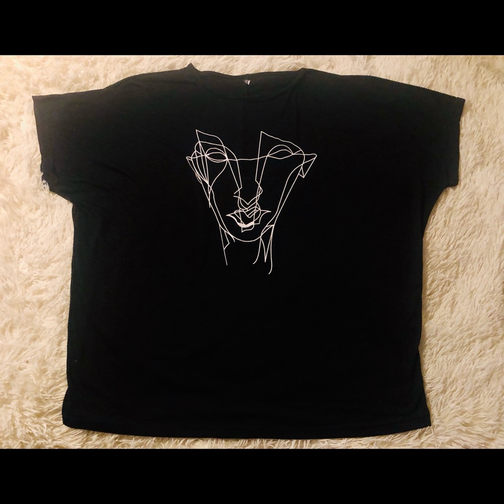 🔥🔥🔥Artsy tee with Mystery Sz. XL - Picture 1 of 3